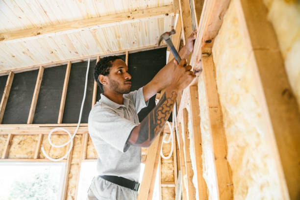 Best Spray Foam Insulation  in Levittown, NY